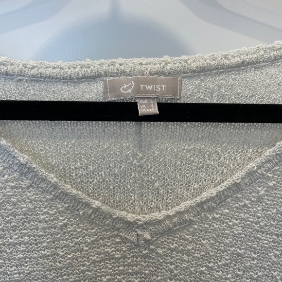 TWIST Top - Picture 4 of 8